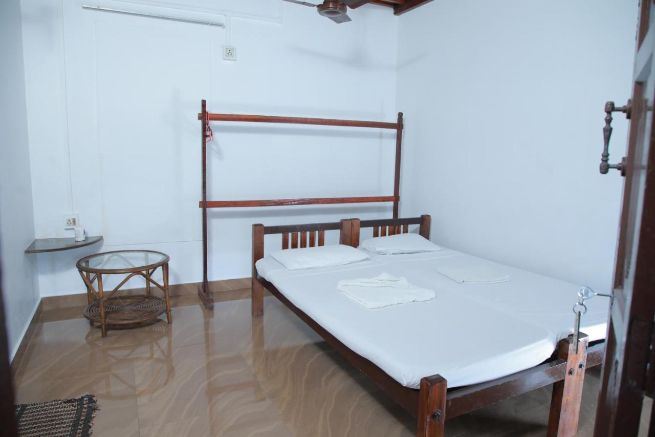 Malayalam Lake Resort Alappuzha Экстерьер фото