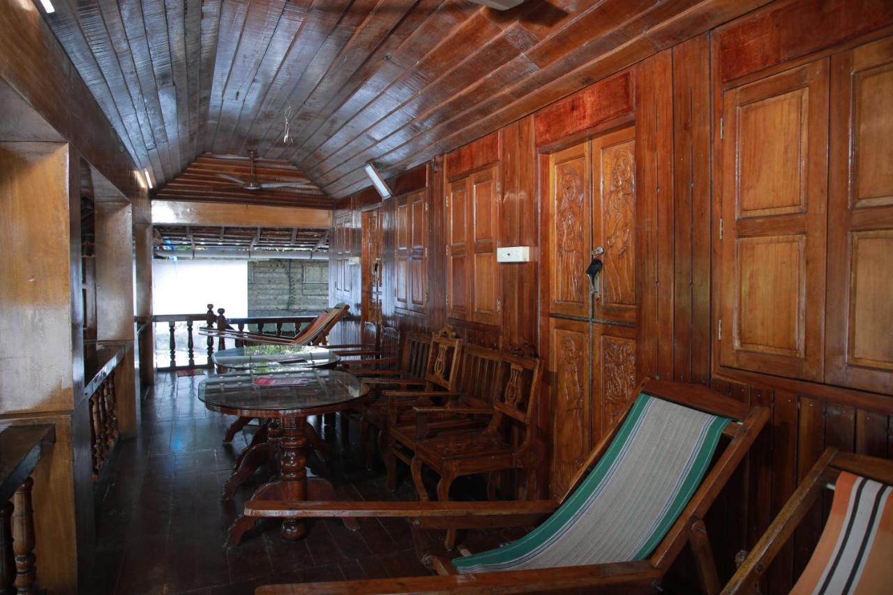 Malayalam Lake Resort Alappuzha Экстерьер фото