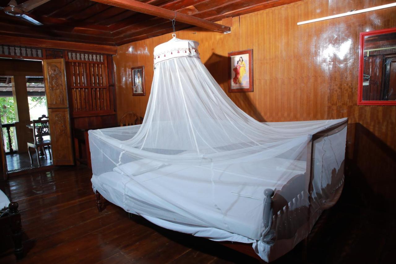 Malayalam Lake Resort Alappuzha Экстерьер фото