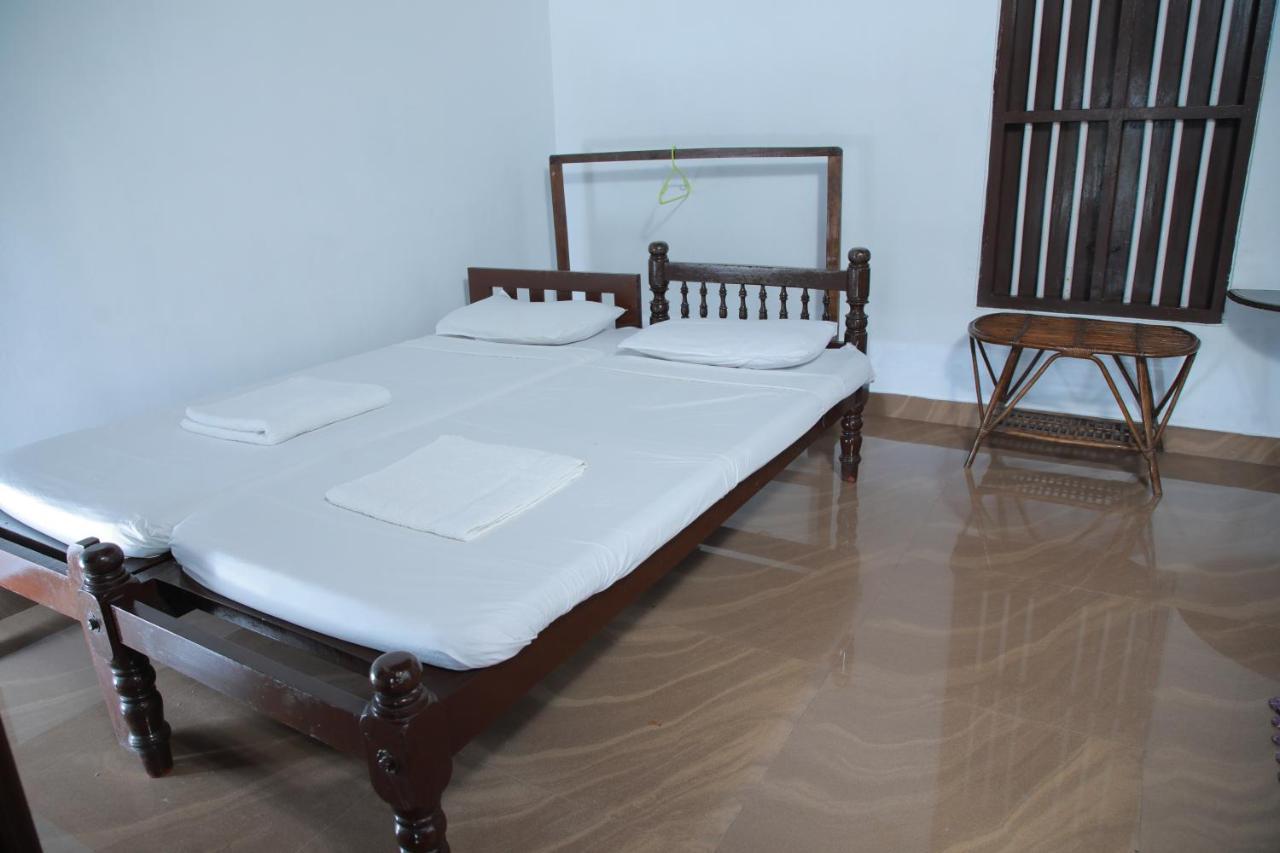 Malayalam Lake Resort Alappuzha Экстерьер фото