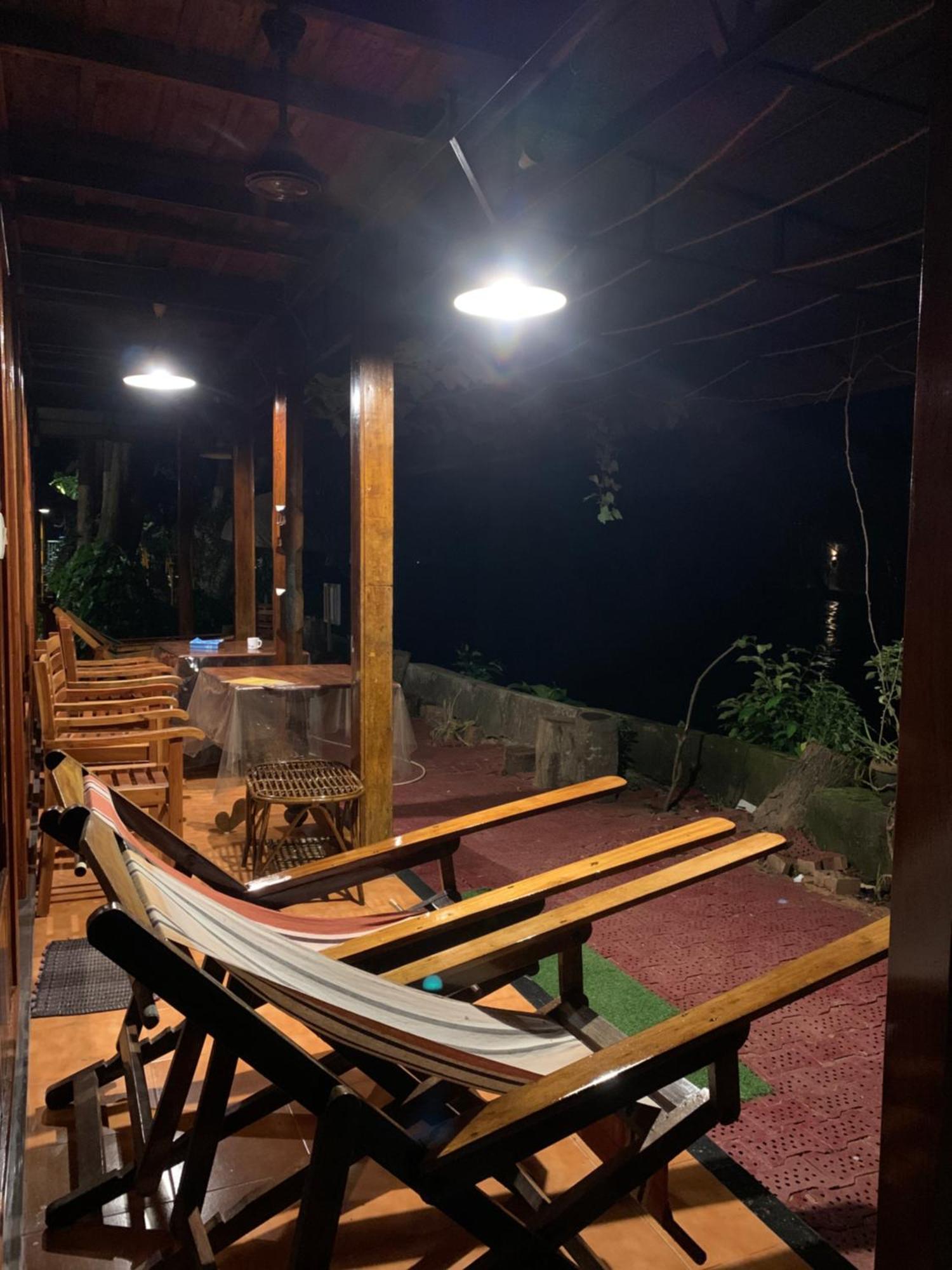 Malayalam Lake Resort Alappuzha Экстерьер фото