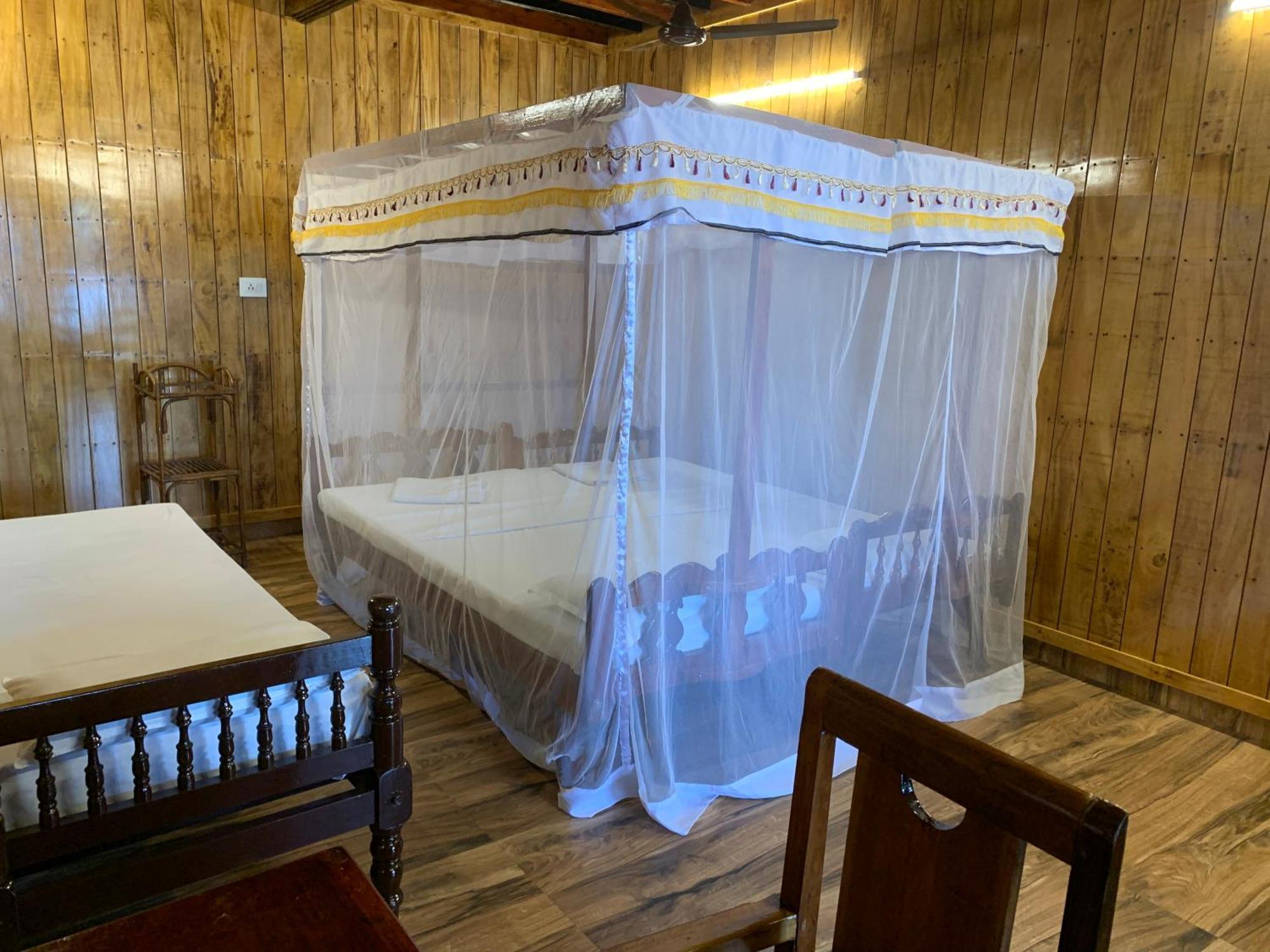 Malayalam Lake Resort Alappuzha Экстерьер фото