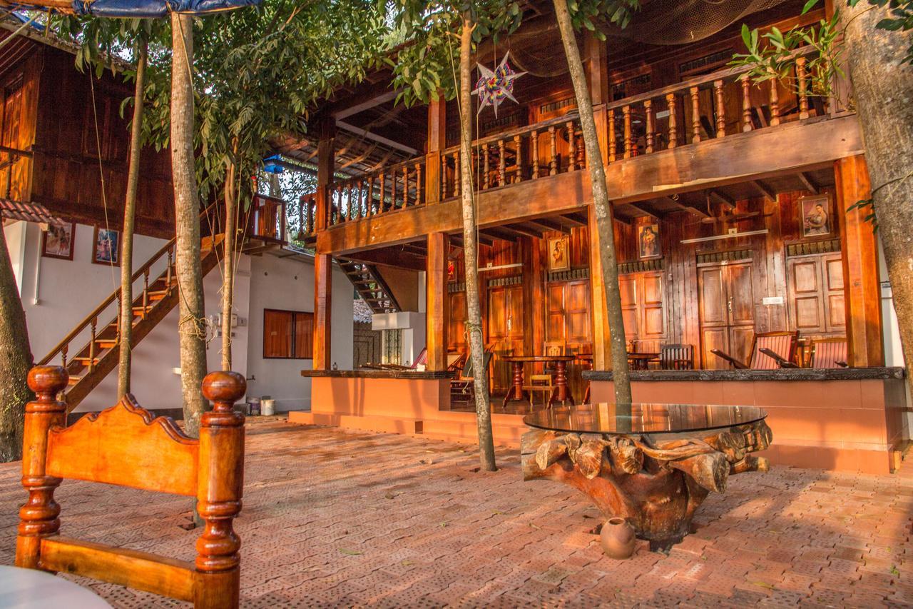 Malayalam Lake Resort Alappuzha Экстерьер фото