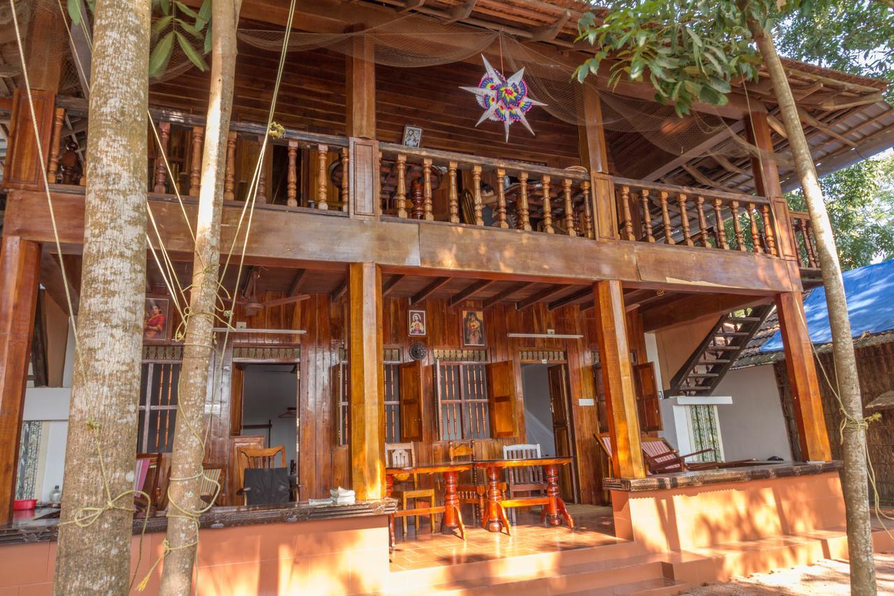 Malayalam Lake Resort Alappuzha Экстерьер фото
