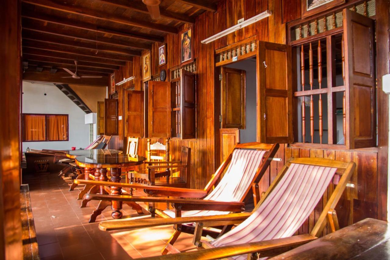 Malayalam Lake Resort Alappuzha Экстерьер фото